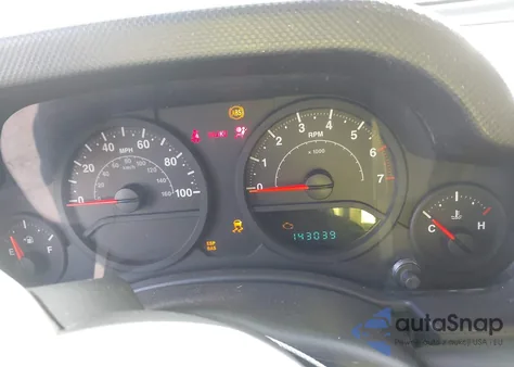 2007 Jeep Wrangler X z USA, uszkodzony, nr VIN 1J4FA24127L134887